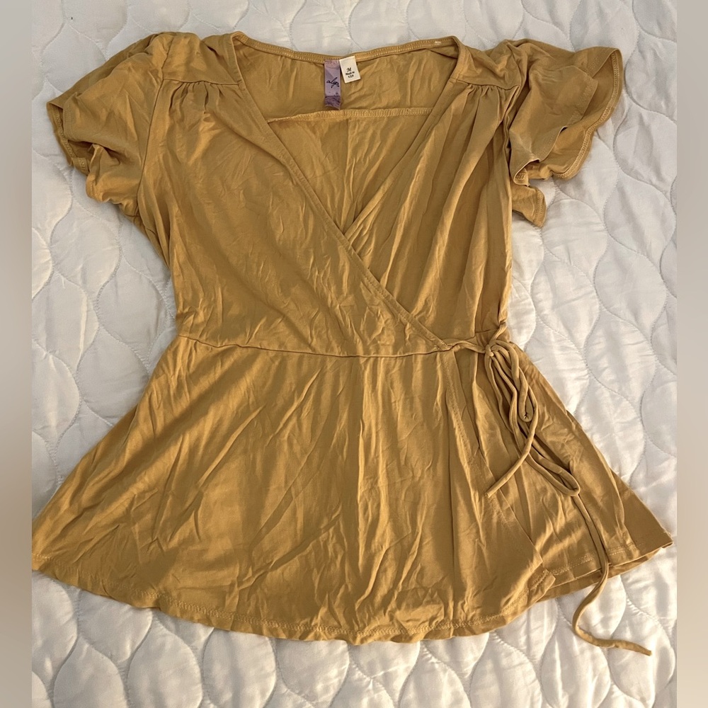 Francesca’s Alya Mustard Faux Wrap Top - EUC - SZ M